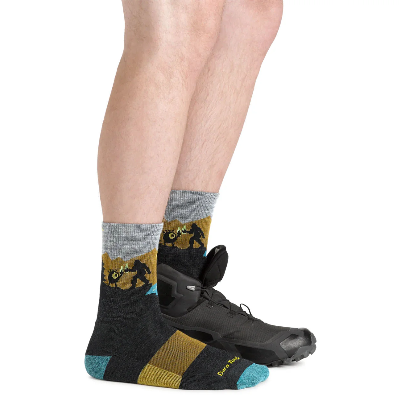Darn Tough Men's Close Encounters Micro Crew Midweight Hiking Socks With Cushion - Image 2