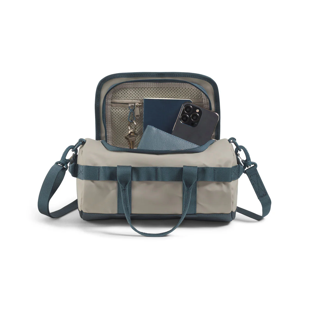 The North Face Base Camp Duffel Shoulder Bag - Image 4