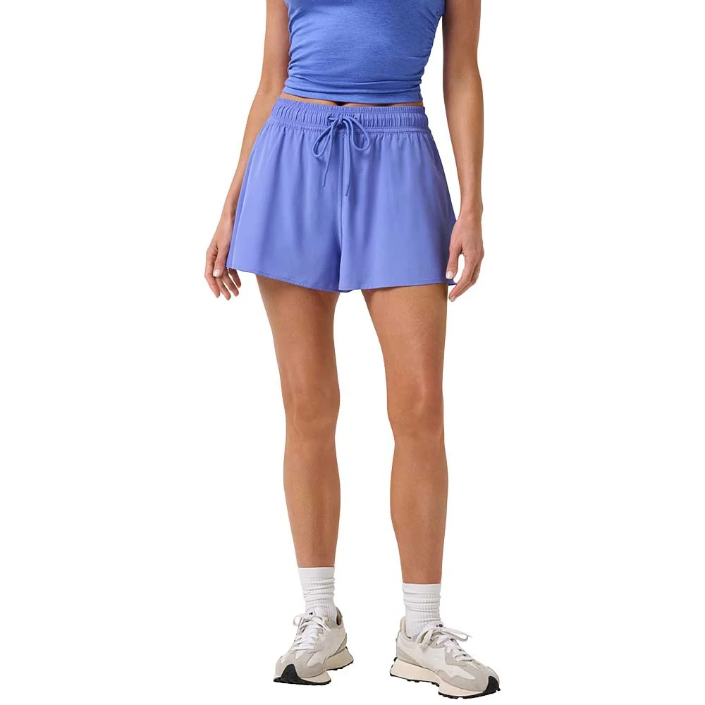 TravisMathew Women's Breezeblend Challenger Shorts - Image 7
