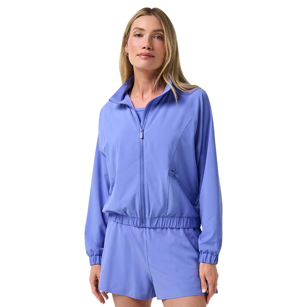 TravisMathew Women's Breezeblend Travel Day Jacket - Image 11
